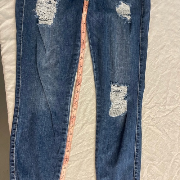 Guess Sexy Curve Ripped Leg Mid Rise Skinny Jeans Size 29(8) - Picture 2 of 15